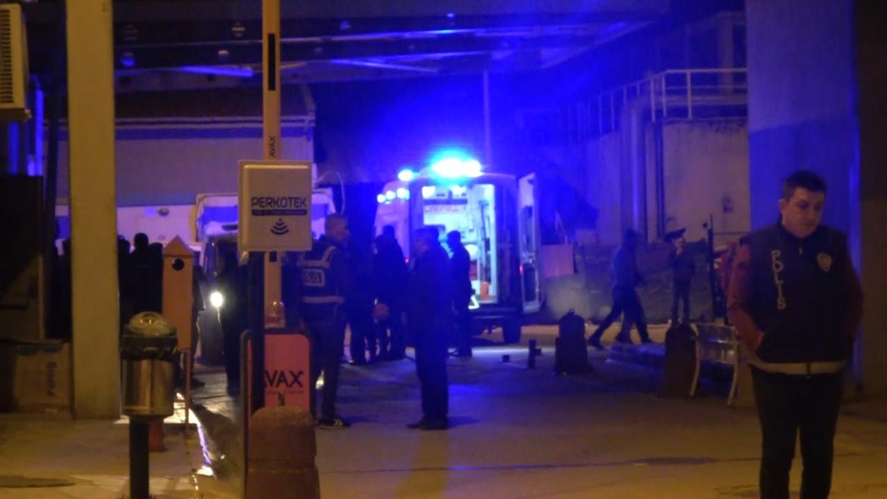 Çankırı'da otomobil kamyona arkadan çarptı: 1’i bebek 3 yaralı