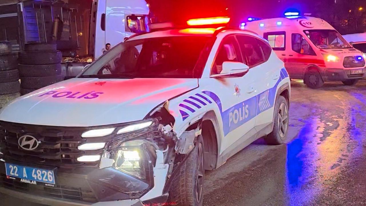 Edirne'de kaçan sürücü polis aracına çarptı: 2 yaralı