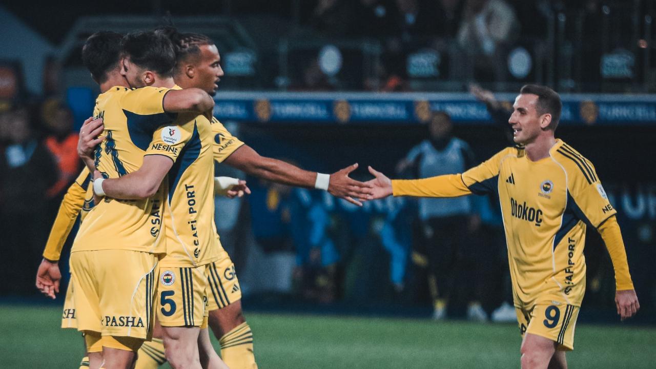 Fenerbahçe, galibiyet serisini 5 maça çıkardı