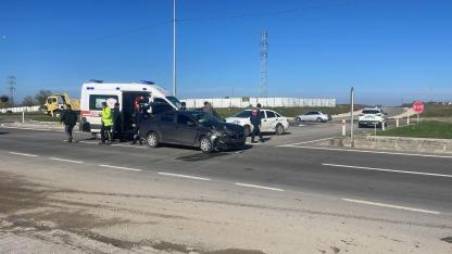 İpsala’da iki otomobil çarpıştı: 8 yaralı