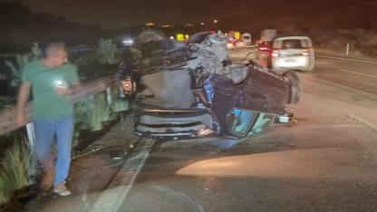 Mersin'de otomobil bariyerlere çarptı: 1 ölü