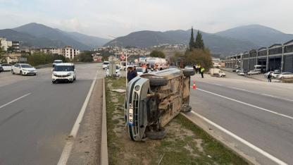 Osmaniye'de kontrolden çıkan otomobil takla attı: 2 yaralı