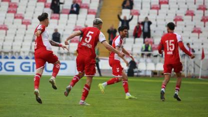Özbelsan Sivasspor: 3 - Manisa FK: 2
