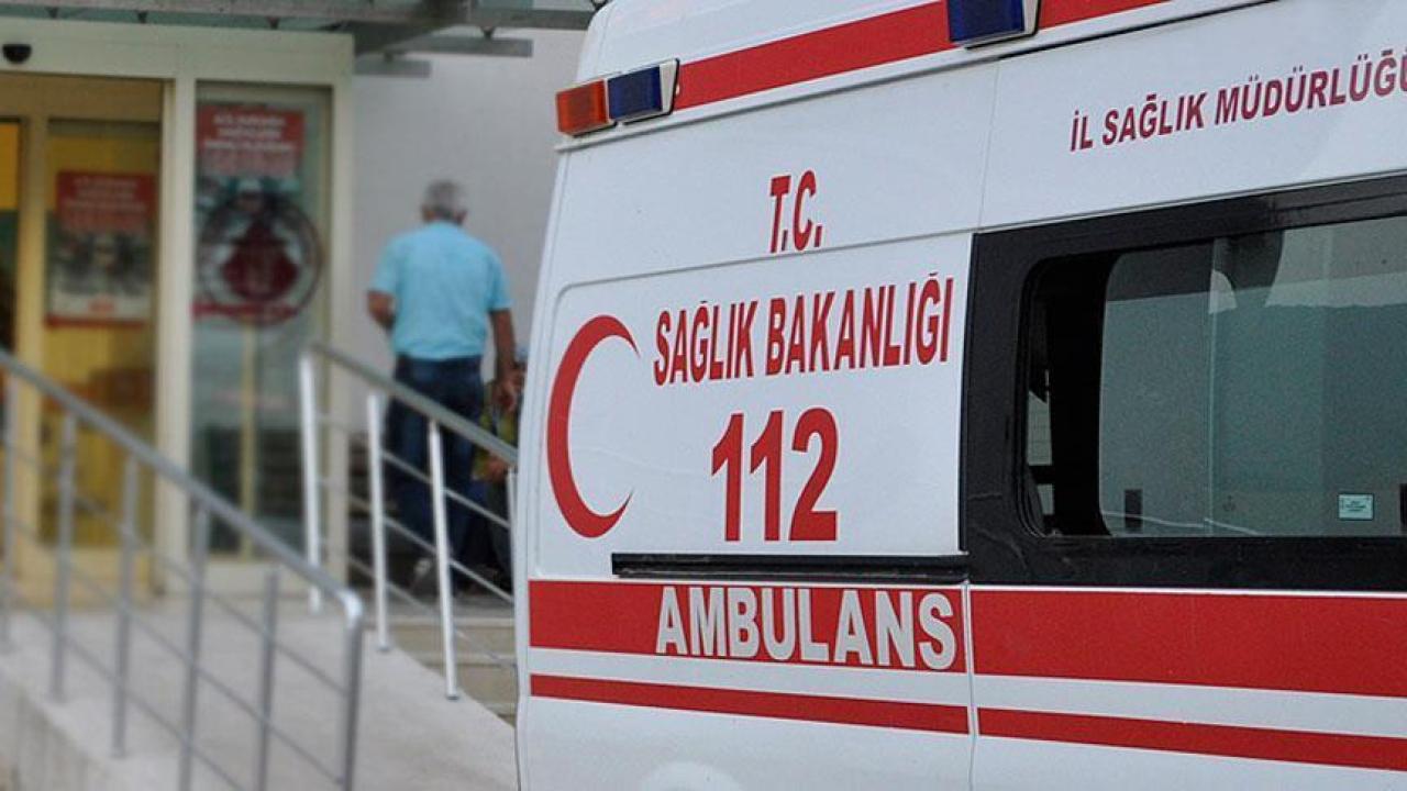 Şanlıurfa’da yağışlı havada otomobil devrildi: Sürücü yaralandı