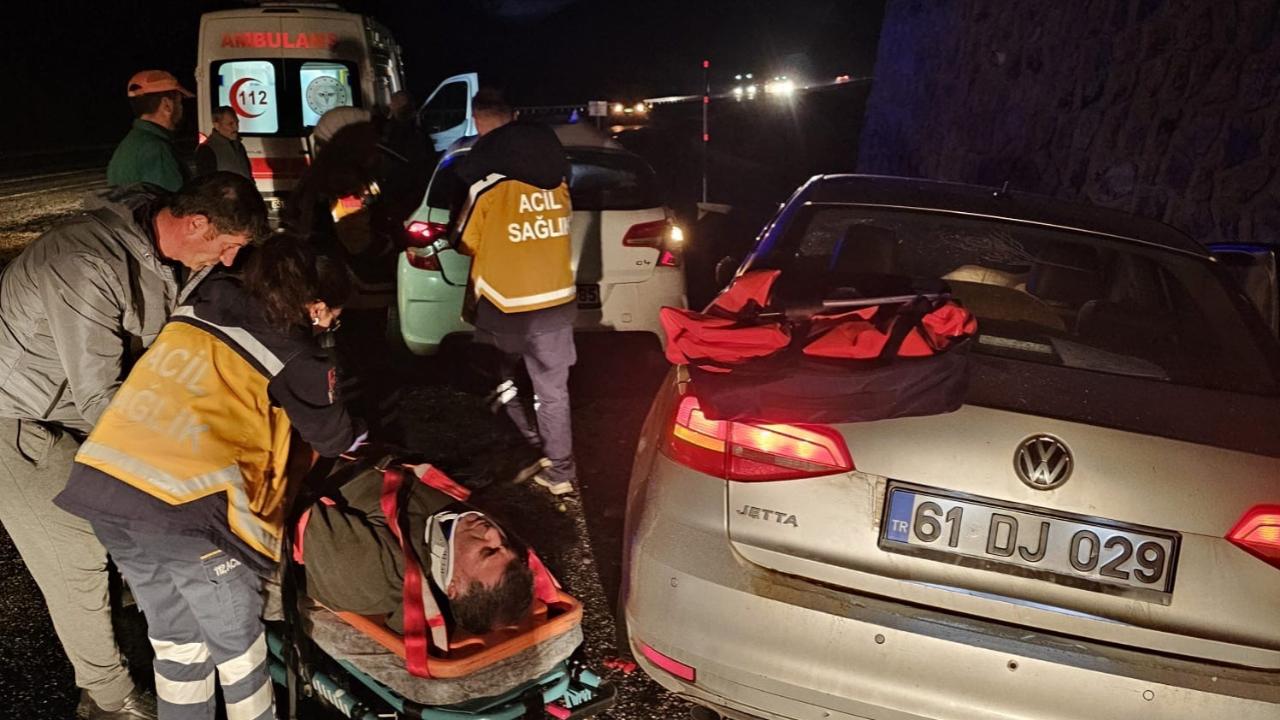 Sivas’ta iki otomobil çarpıştı: 1 ölü, 2 yaralı