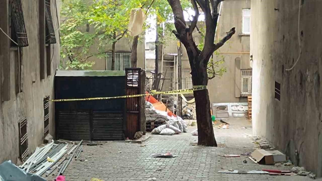 Tartıştığı şahsı baltayla öldürdü!