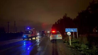 Gönen’de işçi servisi ile otomobil çarpıştı: 1 ölü, 13 yaralı