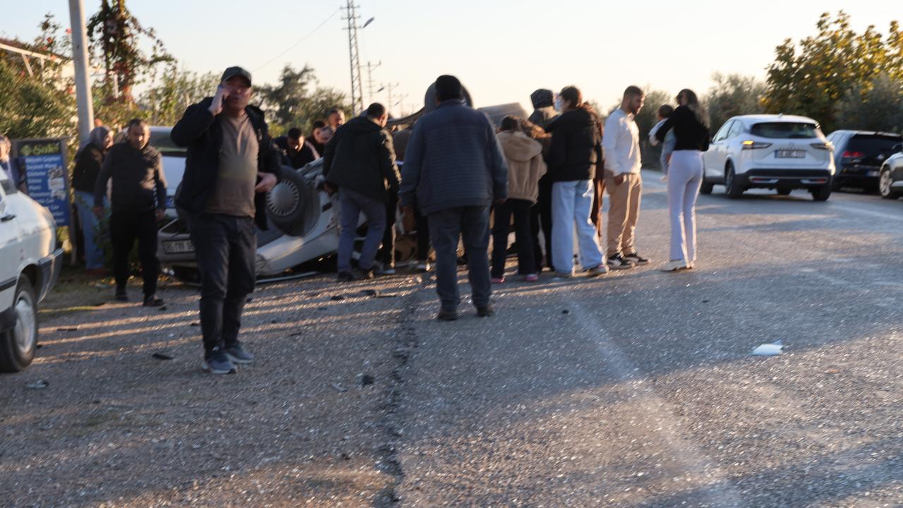 Kadirli yolunda hatalı sollama kazaya neden oldu: 2 ağır yaralı