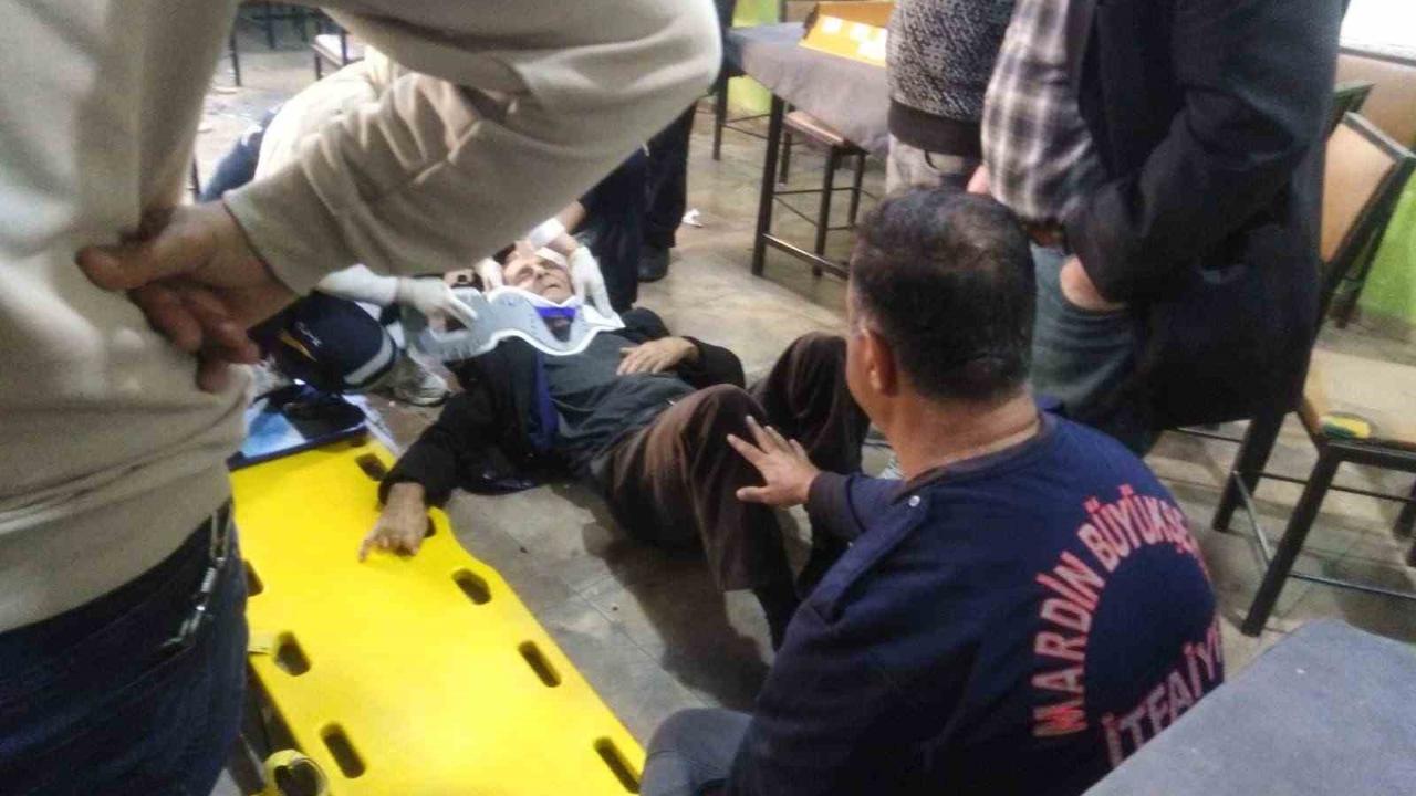 Kıraathanede tavan çöktü: 2 yaralı