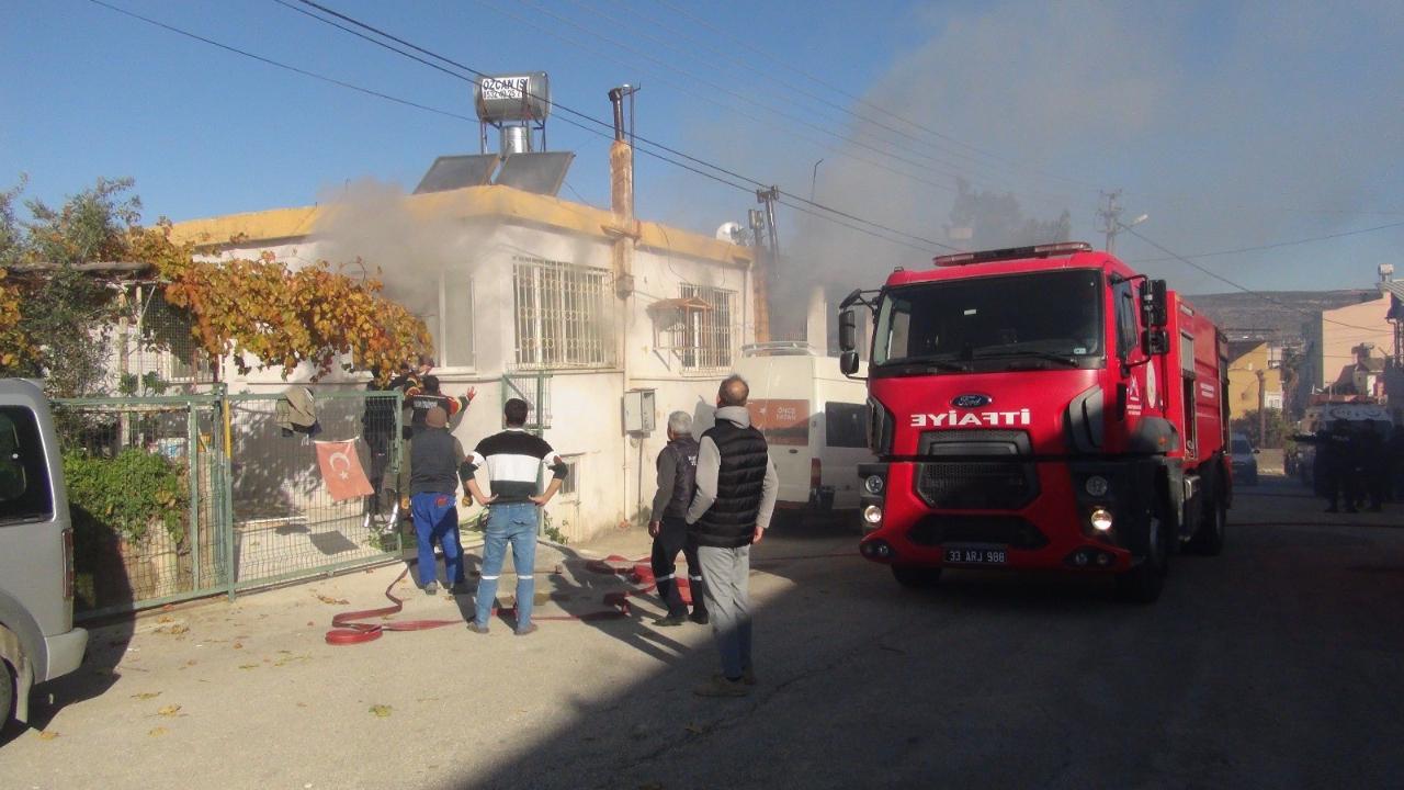 Mersin'de acı olay: Evde çıkan yangında 2 çocuk öldü