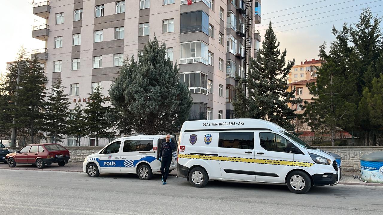 Tartıştığı eşini tabancayla bacağından vurarak yaraladı