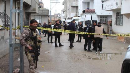 Adana’da taşlı, sopalı, silahlı kavga: 1 ölü, 5 yaralı