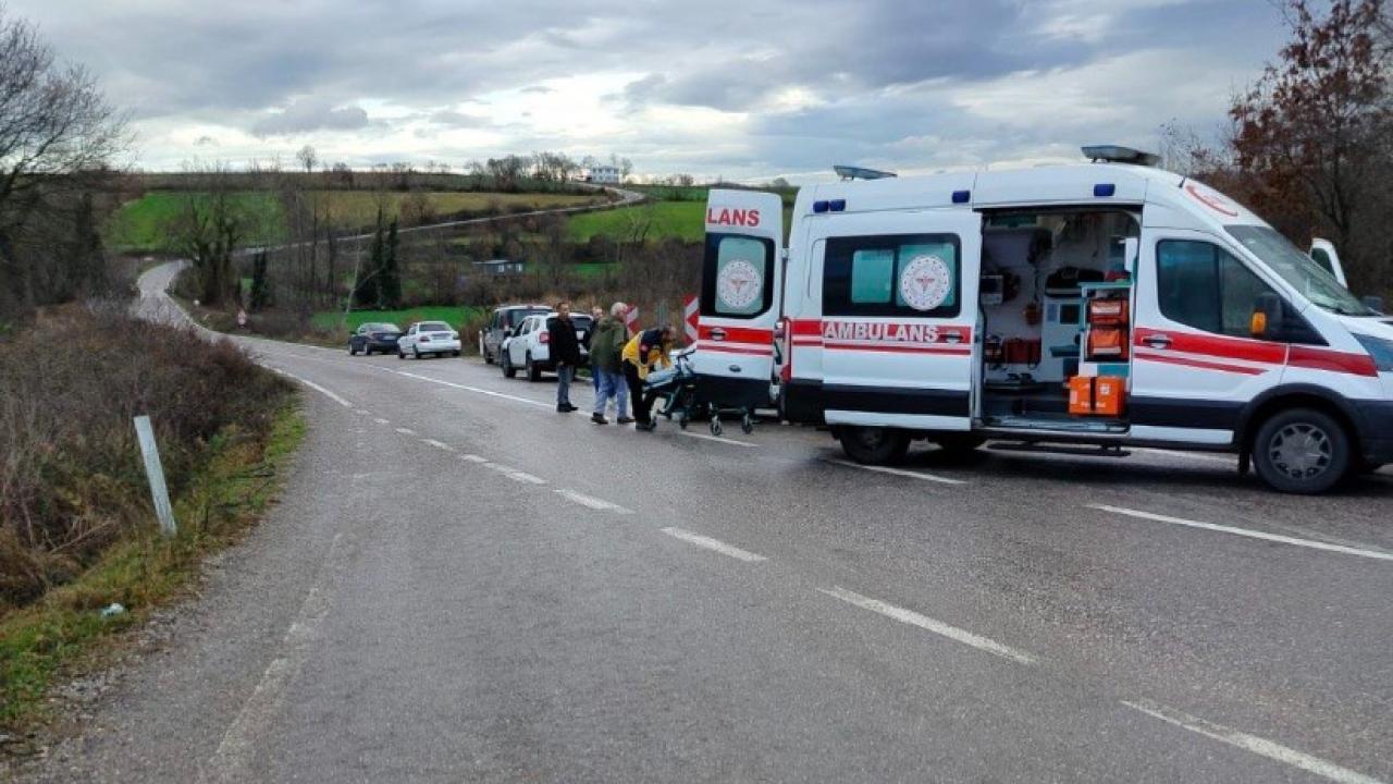Gönen’de iki otomobil çarpıştı: 6 yaralı