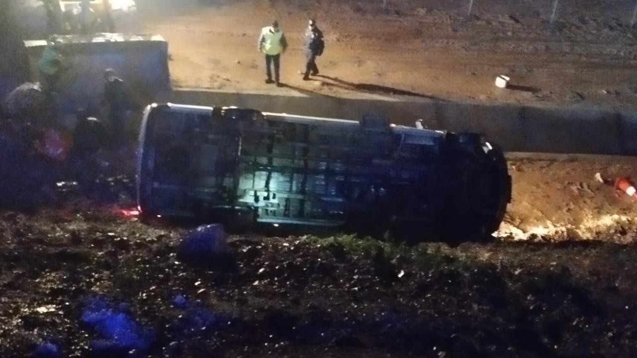 Mersin'de işçi servisi uçuruma yuvarlandı: 13 yaralı