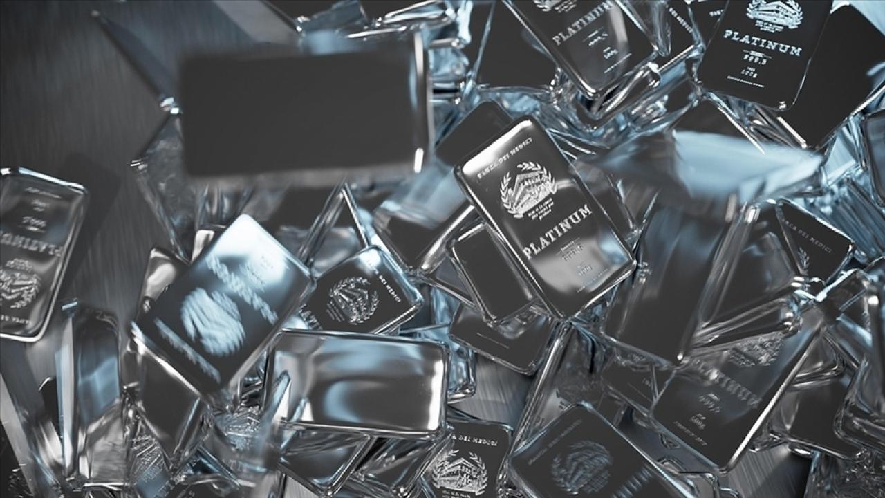 Platinin onsu 2 bin 500 doları aşarak rekor kırdı