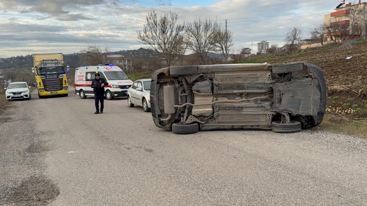Samsun’da otomobil takla attı: 3 yaralı
