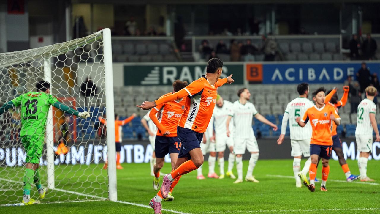 Davie Selke, son 6 haftada 6. golünü kaydetti