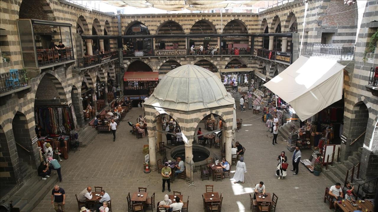 Diyarbakır’da bugün iftar saati kaçta?