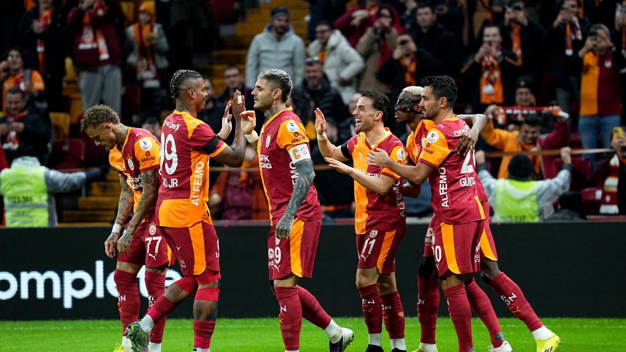 Galatasaray'da 5 değişiklik
