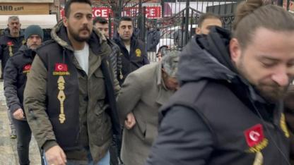 Gazeteciye sokak ortasında saldırı: 7 şüpheli adliyede