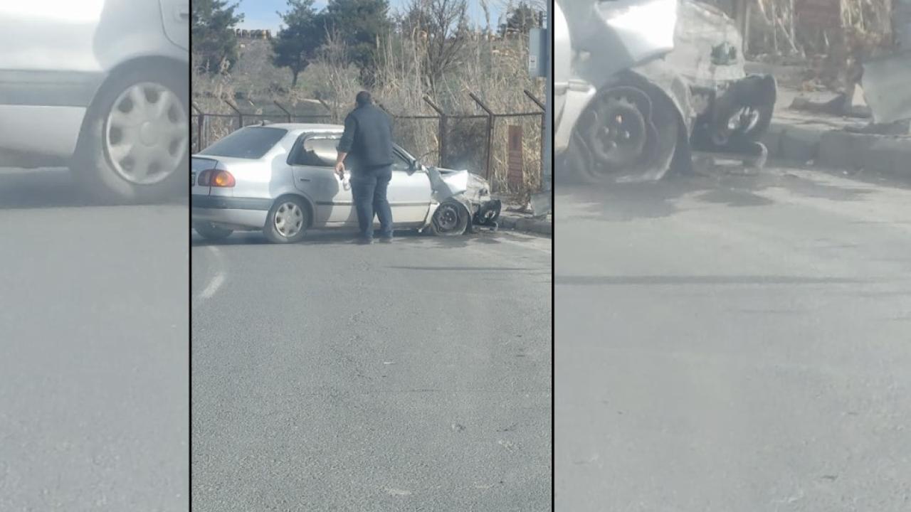 Şanlıurfa’da faciadan dönüldü! Virajı alamayan araç direğe saplandı