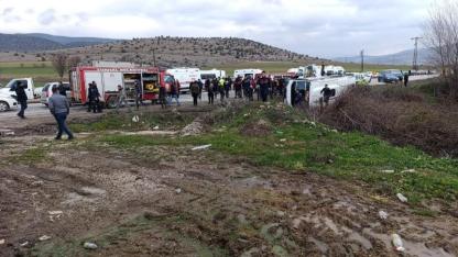 Tokat'ta öğrenci servisi otomobille çarpıştı: 6 öğrenci yaralandı