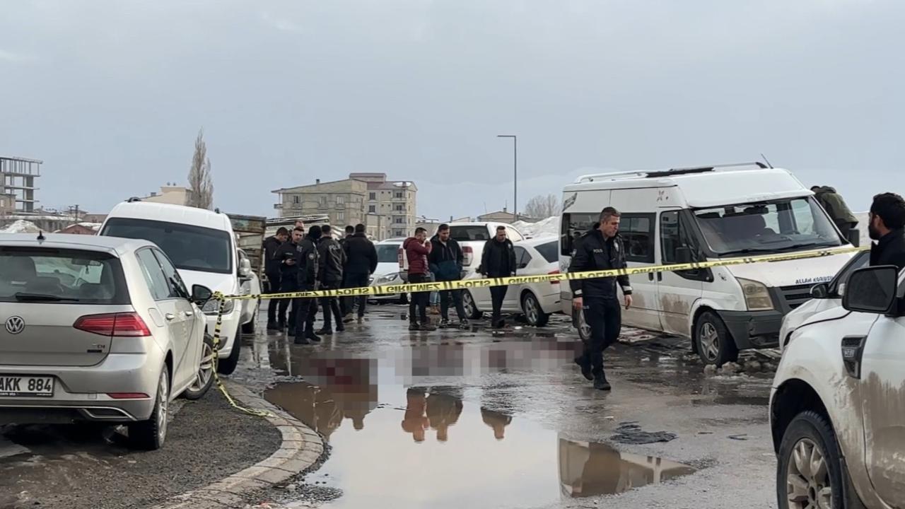 Yüksekova'da silahlı intihar girişimi: 1 ağır yaralı