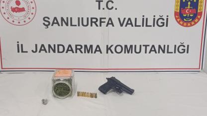 Birecik’te uyuşturucu ve silah ele geçirildi! 1 gözaltı