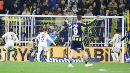 Fenerbahçe, ligde 2 hafta sonra kazandı