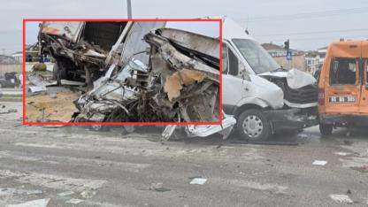 Freni patlayan tır önüne geleni biçti:18 yaralı