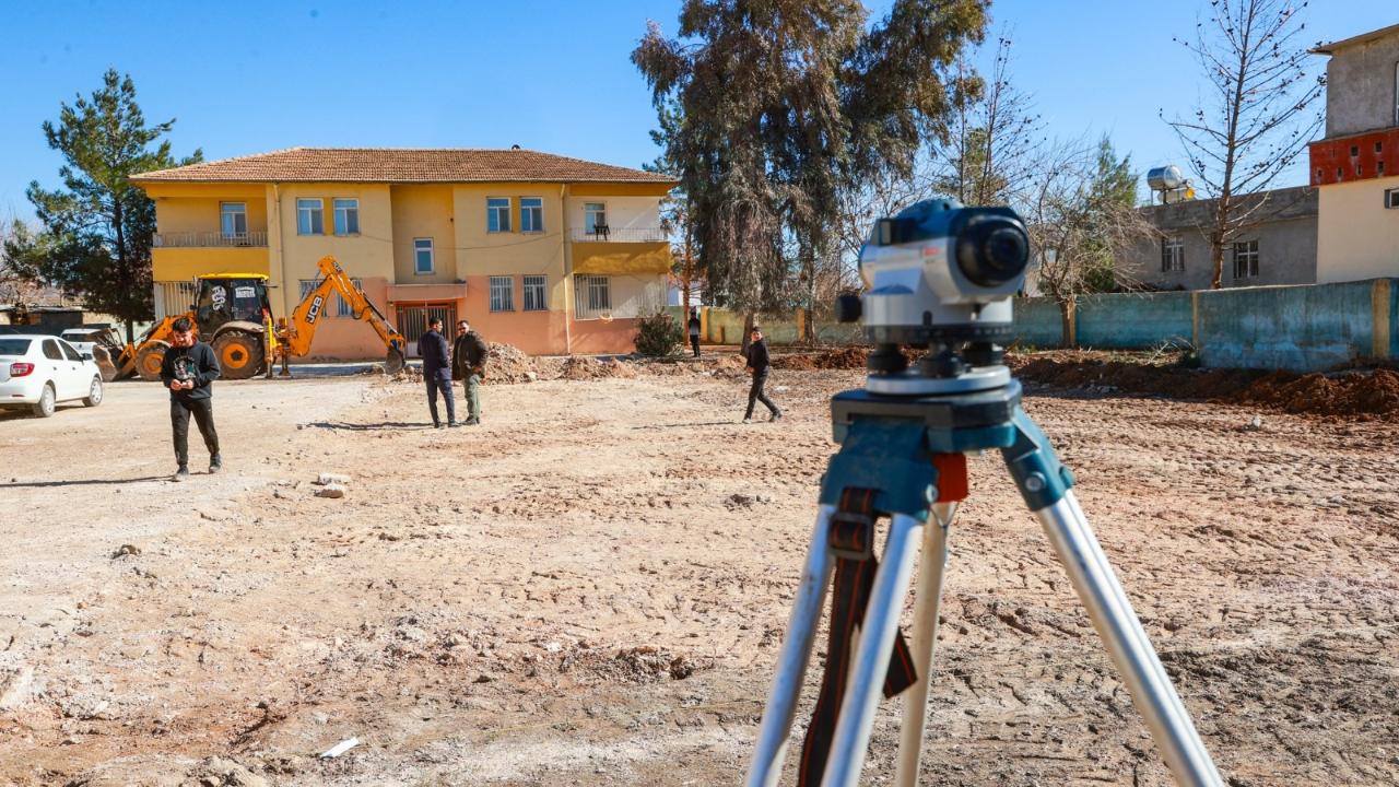 Harran'da her mahalleye voleybol ve basketbol sahası kazandırılıyor