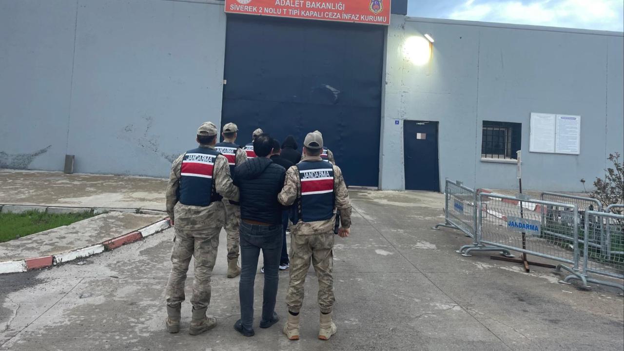 Hilvan’da uyuşturucu operasyonu: 3 kişi tutuklandı