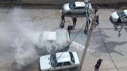 Şanlıurfa’da araç yangını! Vatandaşlar seferber oldu!