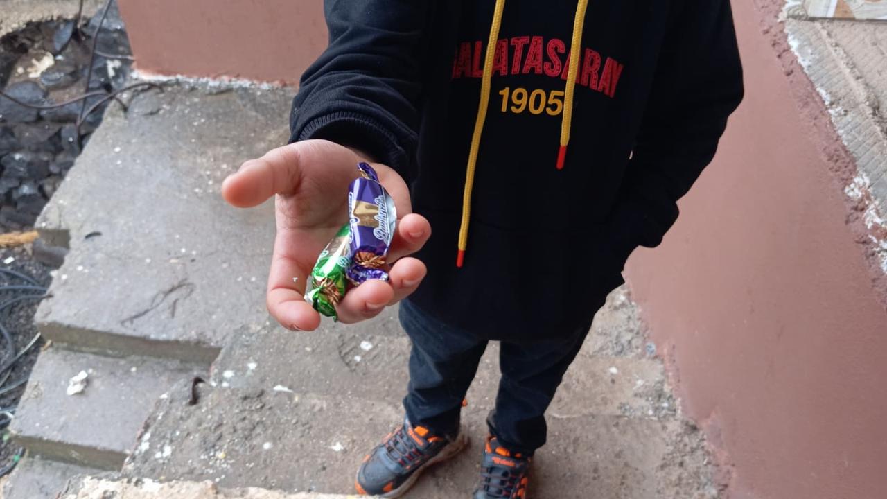 Şanlıurfalı Çocuklar Şeker Toplamaya Devam Ediyor