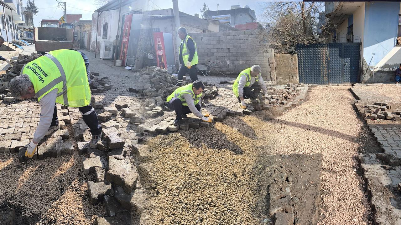 Viranşehir'de yağış sonrası zarar gören yollar yenileniyor!