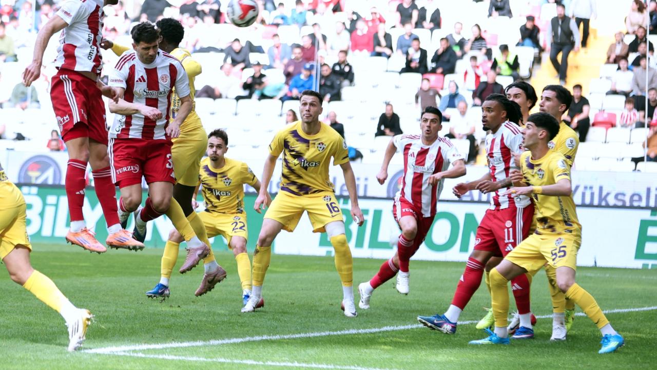 Antalyaspor: 3 - Eyüpspor: 0