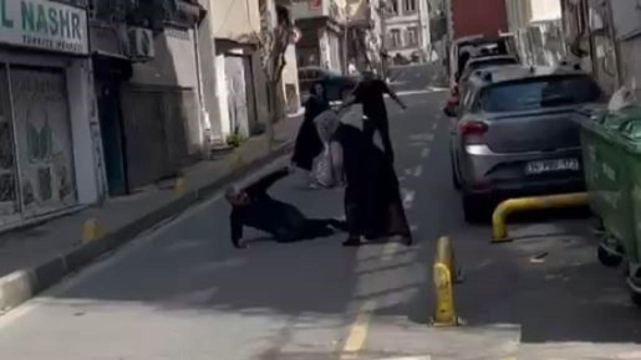 Fatih'te boşanma aşamasındaki çiftin aileleri arasında tartışma: 2 yaralı