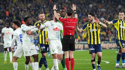 Fenerbahçe, derbiye puan kaybıyla gidiyor