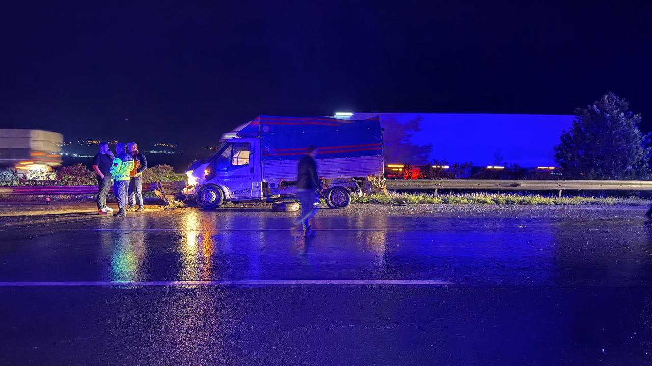Gaziantep Otoyolu’nda kamyonet tırla çarpıştı: 1 ölü, 1 yaralı