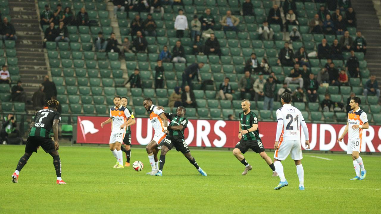 Kocaelispor: 0 - Başakşehir: 0
