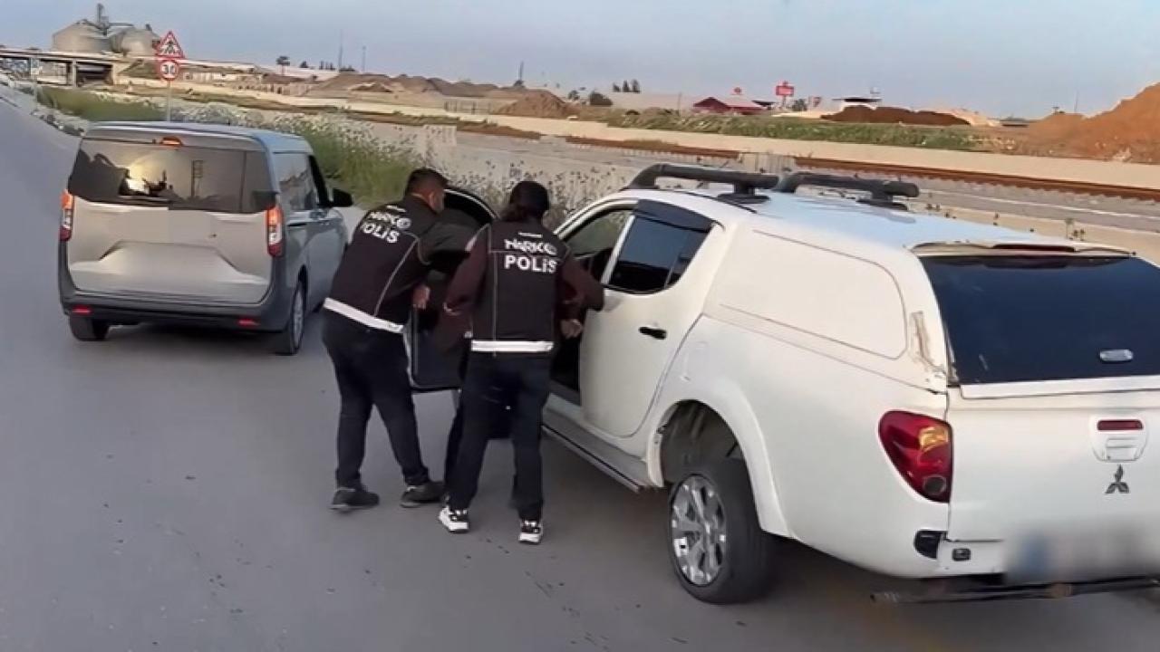 Lastiklere yapılan özel bölmeden 8 kilo 266 gram eroin çıktı