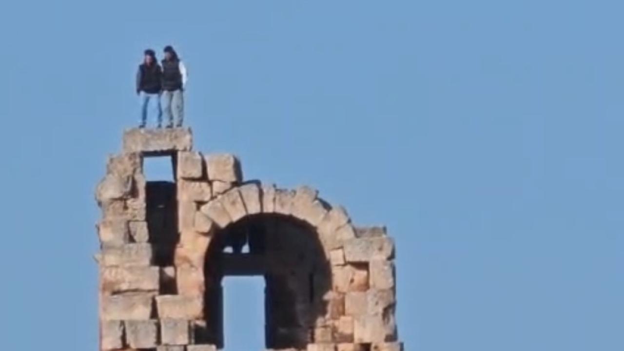 Şanlıurfa’da tarihi yapıda tepki çeken halay