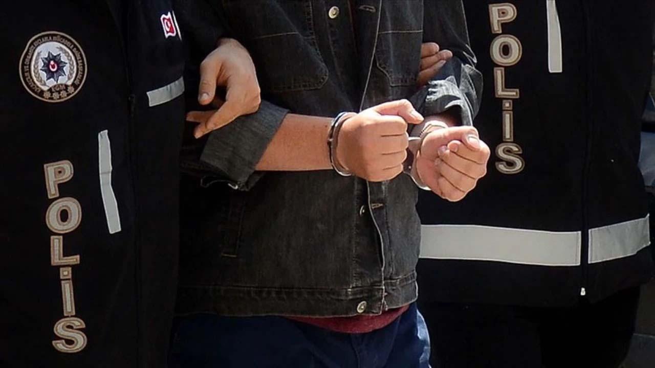 Arkadaşını keserle öldürdü! Zanlı tutuklandı