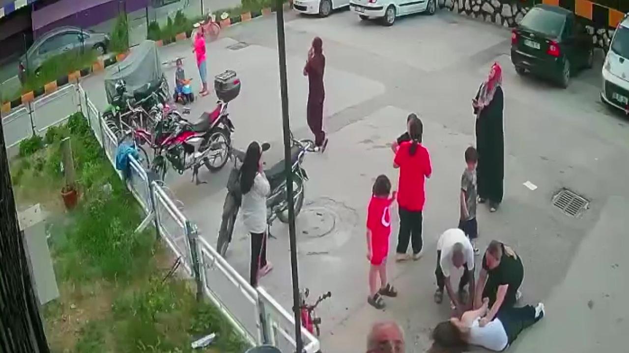 Adana’da 12. kattan düşen kız çocuğu hayata tutundu