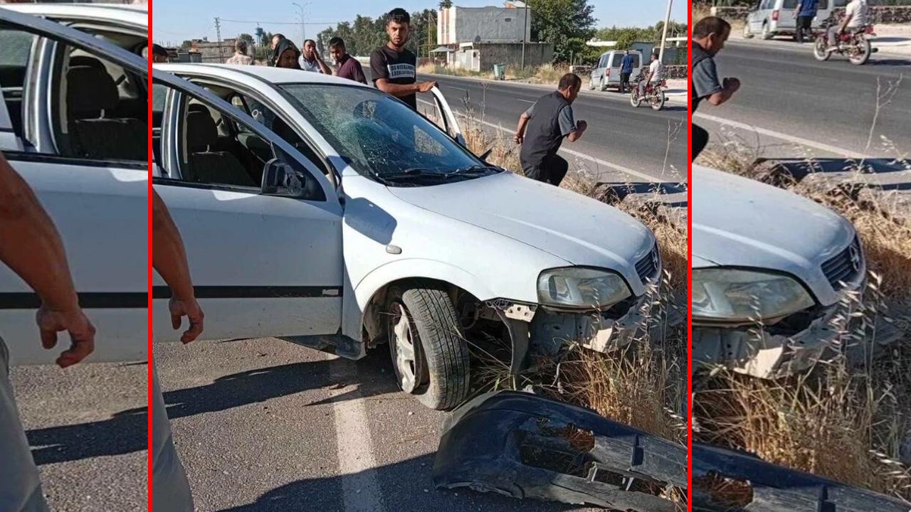 Akçakale’de kontrolden çıkan araç refüje çarptı: 4 kişi yaralandı