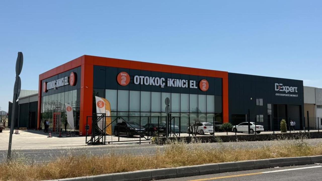 Diyarbakır-Şanlıurfa yolunda bulunan Otokoç binasına silahlı