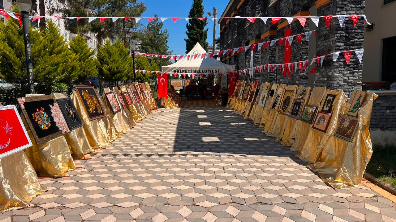 Halfeti’de Hayat Boyu Öğrenme Haftası Sergisi Açıldı