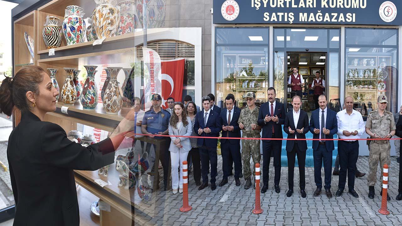 Siverek’te hükümlü üretimi ürünler vatandaşla buluştu!
