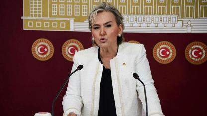 CHP’de şok istifa: Nimet Özdemir partiden ayrıldı!