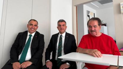 AK Parti Şanlıurfa heyetinden İbrahim Tatlıses’e anlamlı ziyaret!
